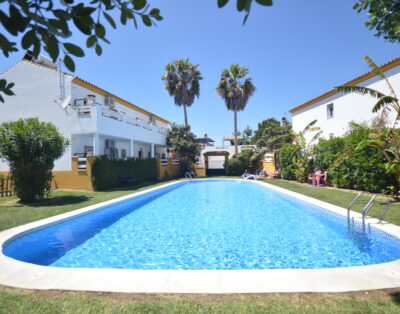 Fuente del Gallo Mirlo 1º dcha | Apartamentos con piscina compartida y barbacoa